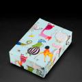 Verpackungsbeispiel vom Geschenkpapier Crazy, türkis - 40178;  Stichwörter: Geschenkpapier, Geschenkverpackung, Geschenkpapierrollen, Kindermotiv, mittelgroß, Tiere; 