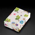 Verpackungsbeispiel vom Geschenkpapier Mucki, weiß - 40235;  Stichwörter: Geschenkpapier, Geschenkverpackung, Geschenkpapierrollen, mittelgroß, Tiere, Buchhandlung, Kindermotiv; 