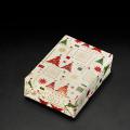 Verpackungsbeispiel vom Geschenkpapier Steeg, creme - 49302;  Stichwörter: Geschenkpapier, Geschenkverpackung, Geschenkpapierrollen, Weihnachtspapier, klein, Sterne, Bäume; 